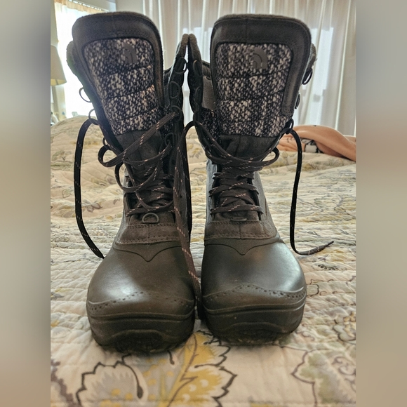 Women's Black Lace-Up Boots - Picture 1 of 8